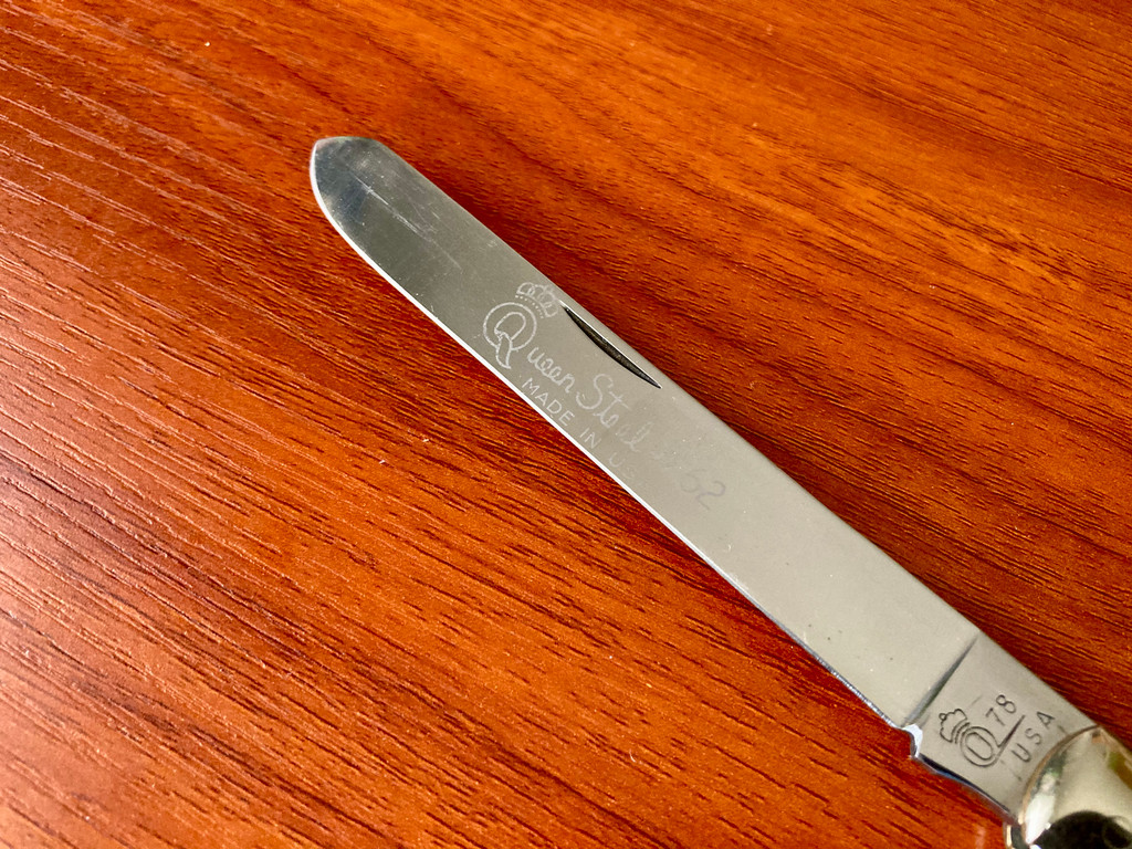 Queen Cutlery #62 ~ Large Easy Open ~ Vintage 1978