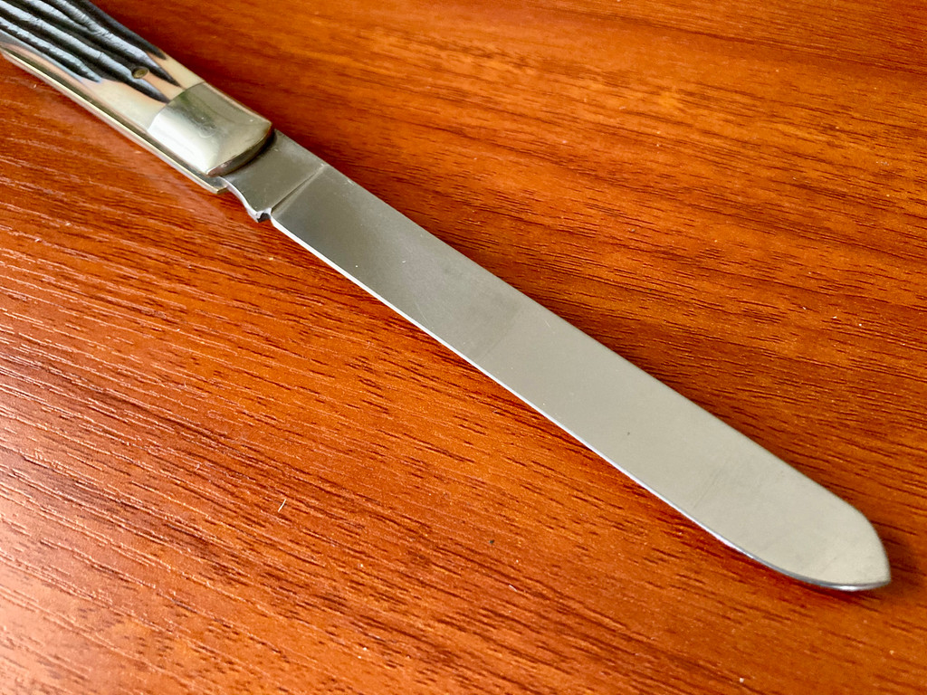 Queen Cutlery #62 ~ Large Easy Open ~ Vintage 1978