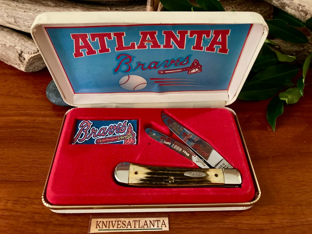 Case XX 1993 Atlanta Braves National League Champions Stag Trapper 