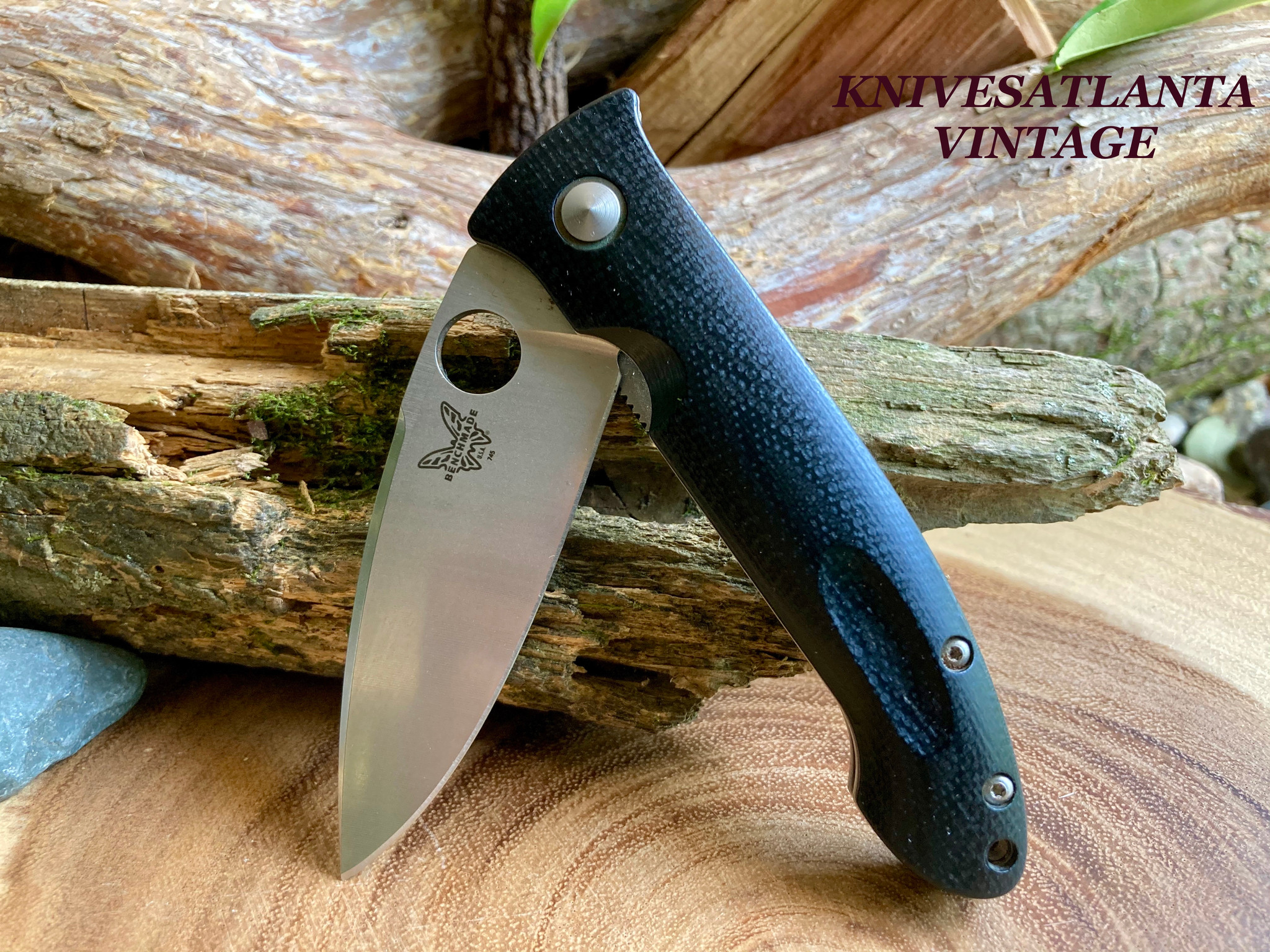 美品　ベンチメイド　デジャブ DeJavoo 740 フォールディングナイフ Benchmade Dejavoo 740 Review | BladeReviews.com