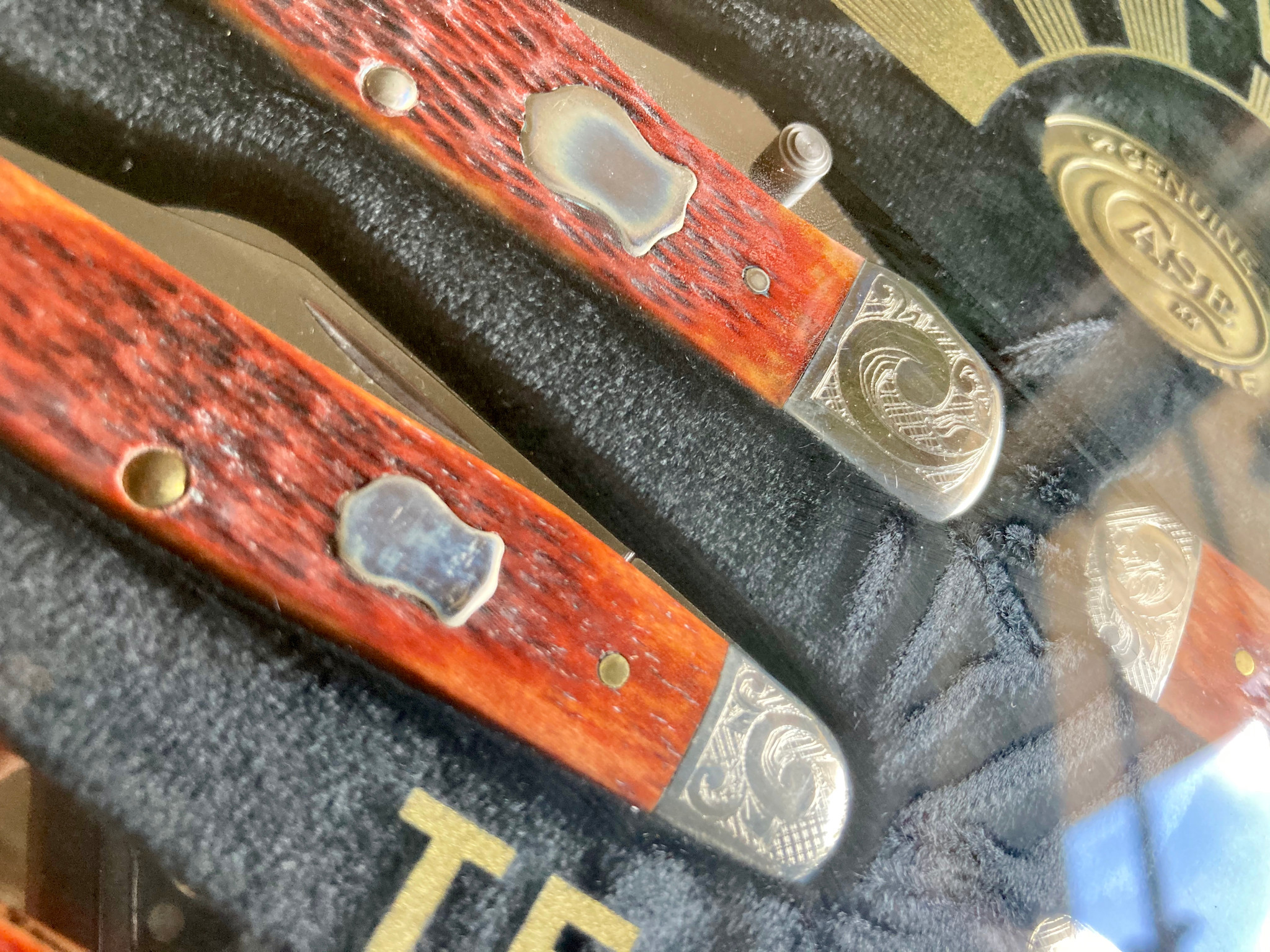 Case Brothers mint set ~ 2003 ~ Chestnut Bone ~ Vintage