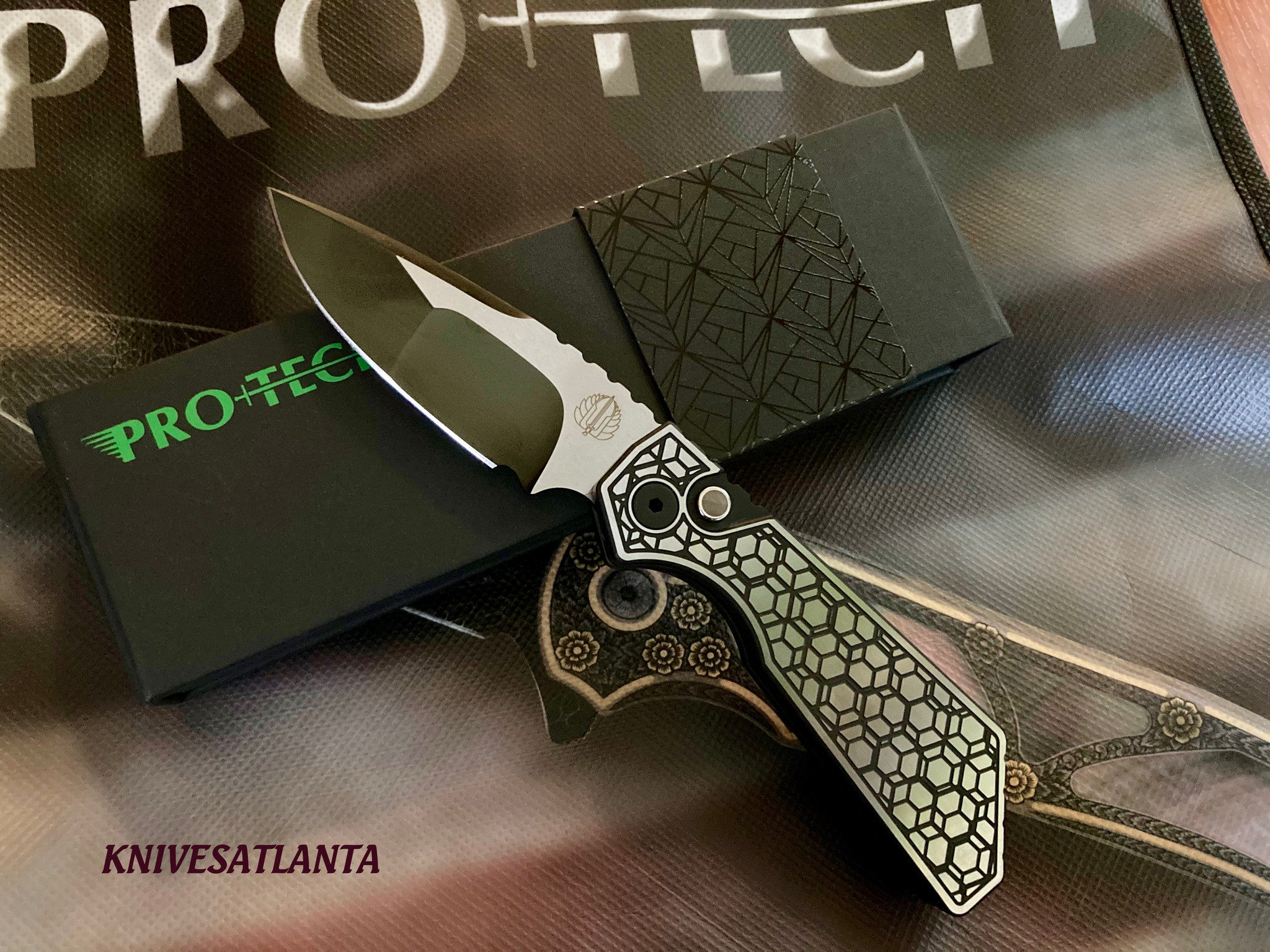 Protech PT+ Custom Auto Steel Gridlock Handles ~ Mike Irie