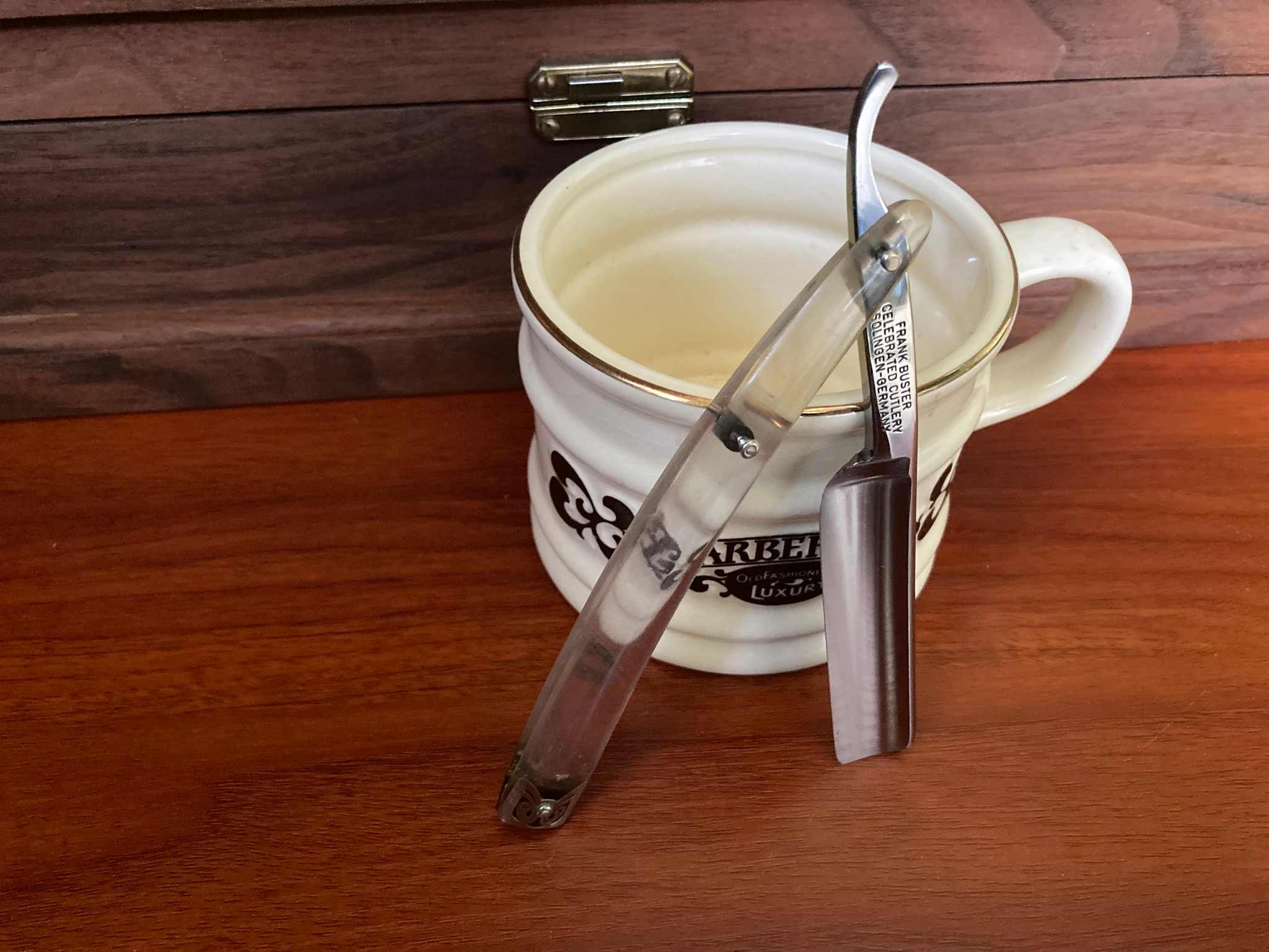 Fight'n Rooster straight razor