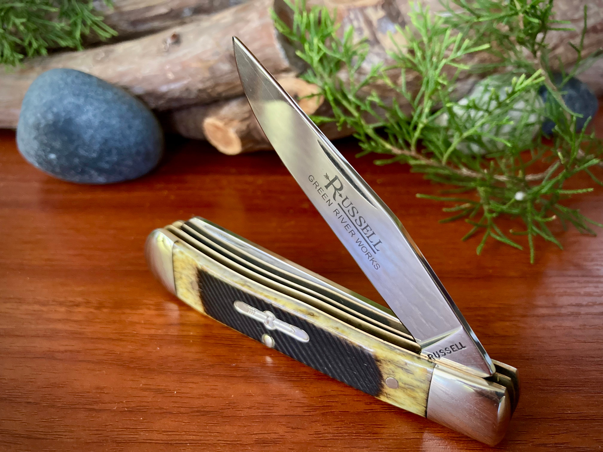 Russell ( Green River Works) ~ Trapper Sawcut Green Bone