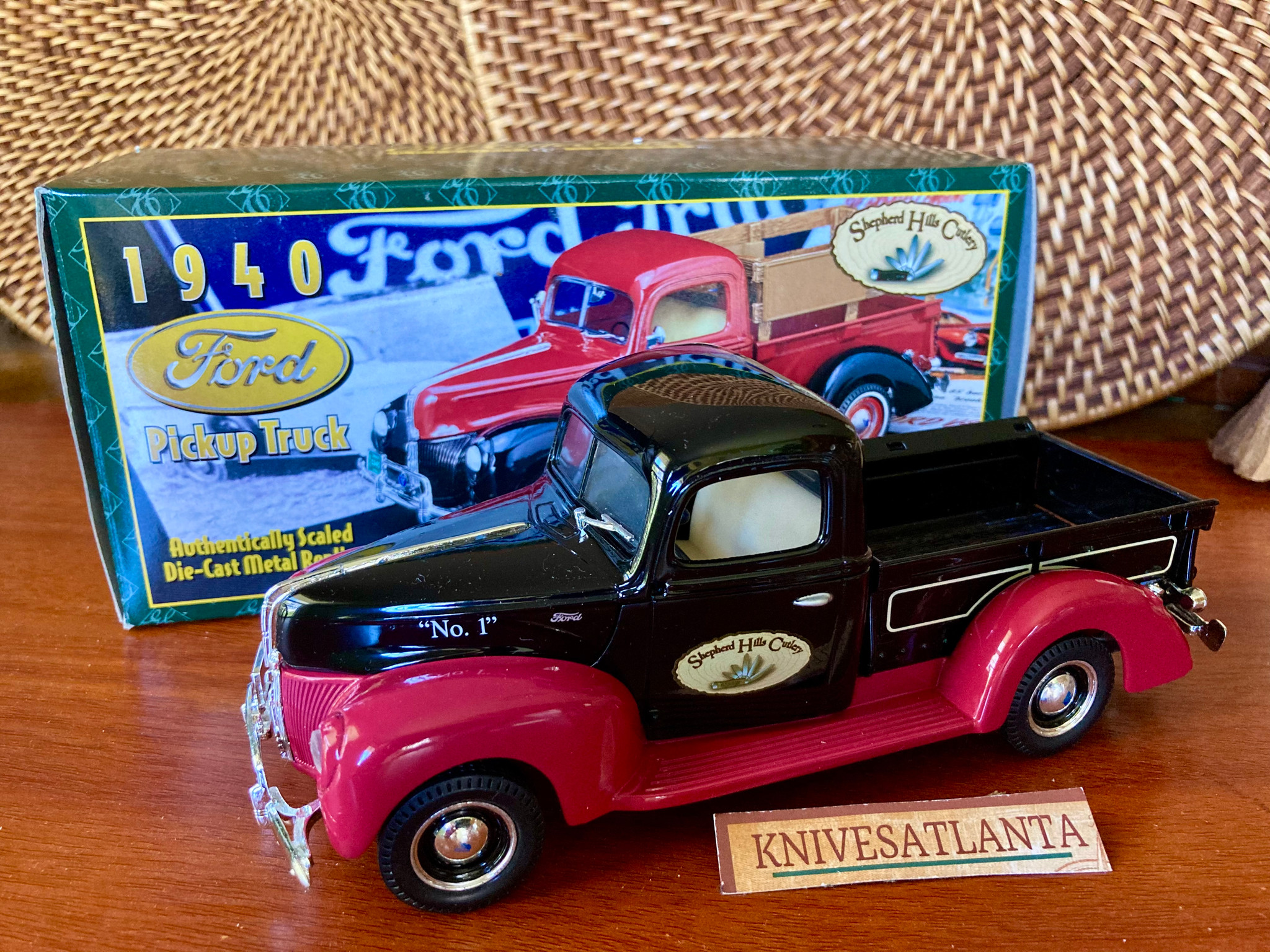 ERTL 1940 Ford Pickup Truck (19339) ~ Vintage 1995