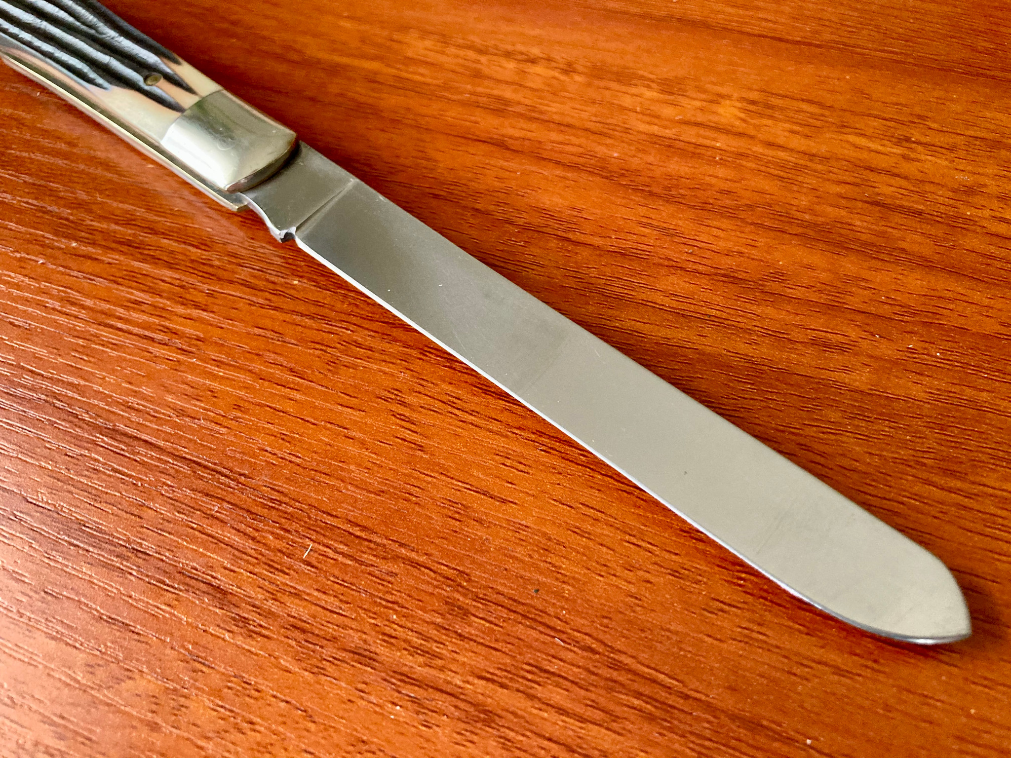 Queen Cutlery #62 ~ Large Easy Open ~ Vintage 1978
