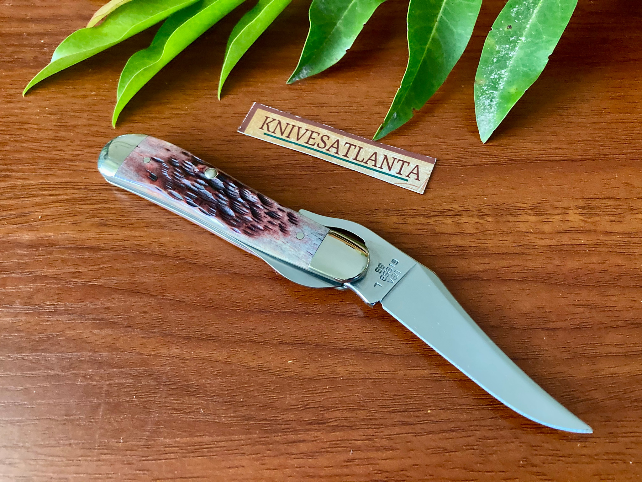 Case XX 2001 61953L Russlock Cranberry Bone ~ Silver Script shield