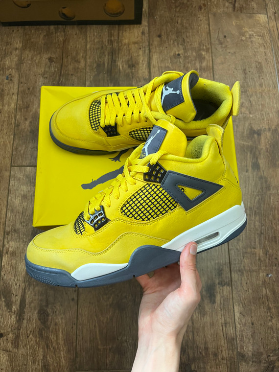 Jordan 4 lightning (UK  10)