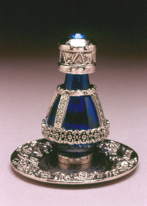 Silver Banded Roma Tear Bottle with Silver Solid Rim Tray