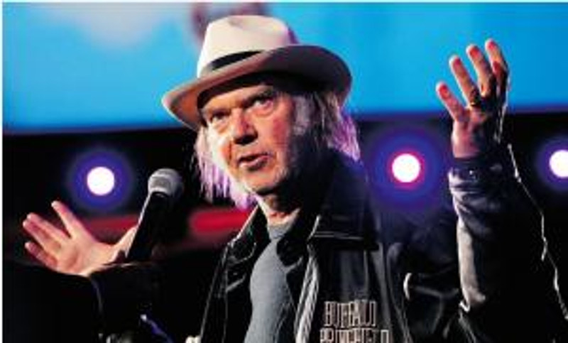 Grammy Winner, Neil Young, Breaks the Silence Regarding Organic Cotton