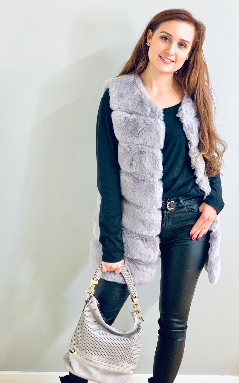 Ladies Long Faux Fur Gilet Readmans