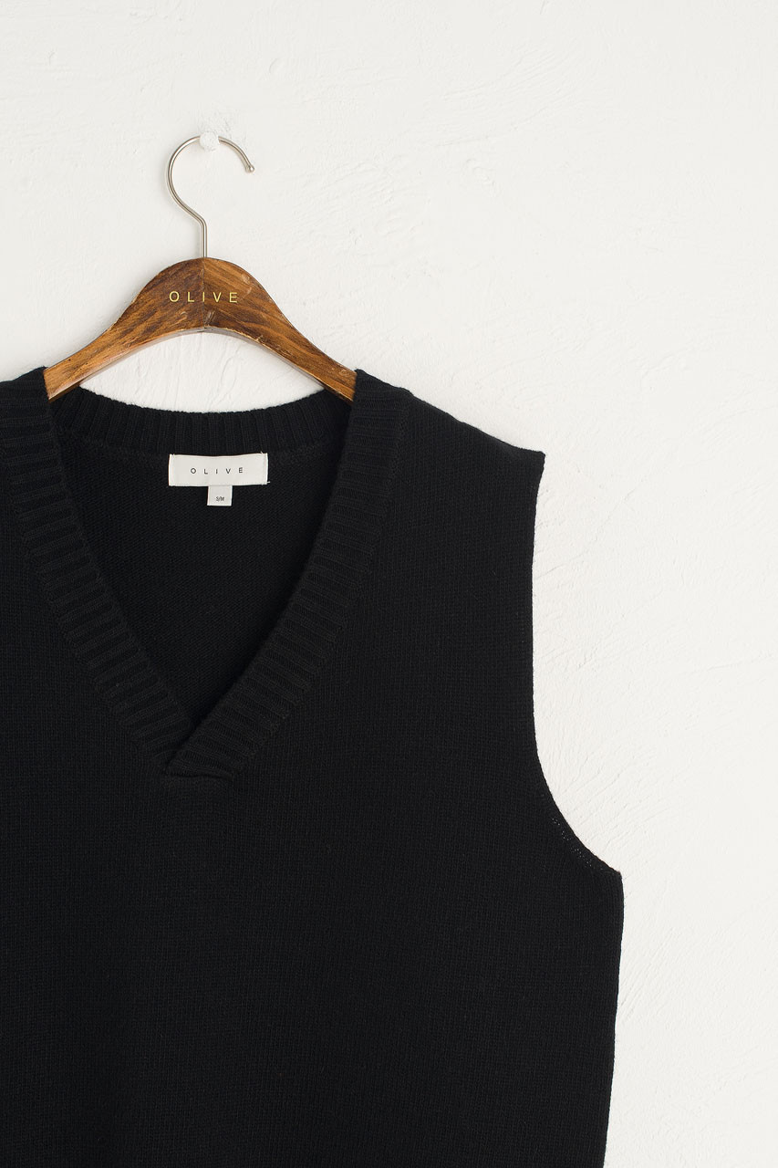 Boyfriend Knit Vest, Black