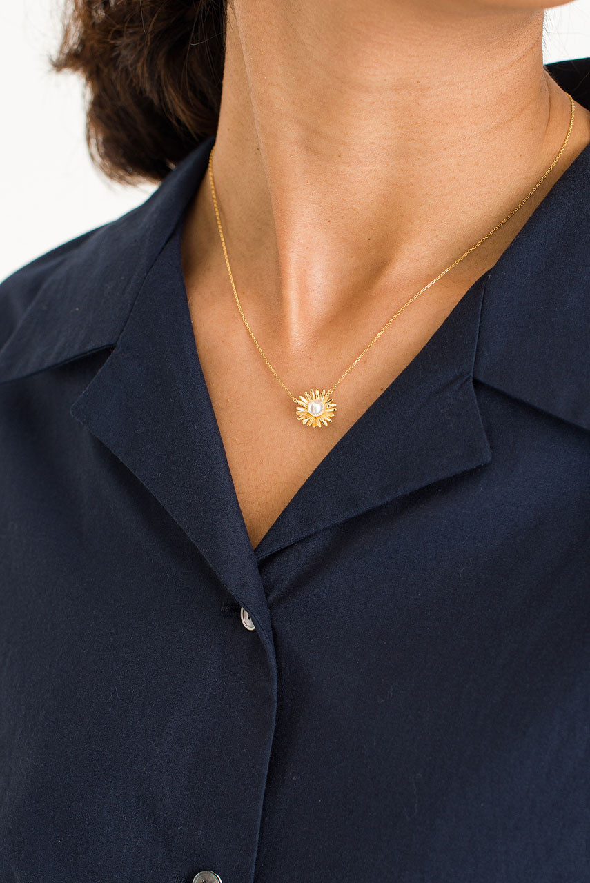 Venus Pearl Point Flower Necklace, 14K Gold Plated