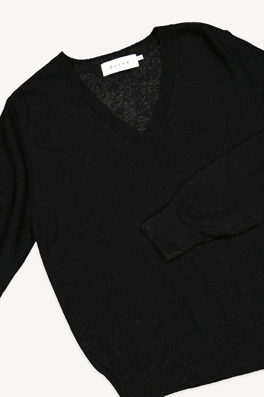 Cashmere Blend V Neck Jumper, Black