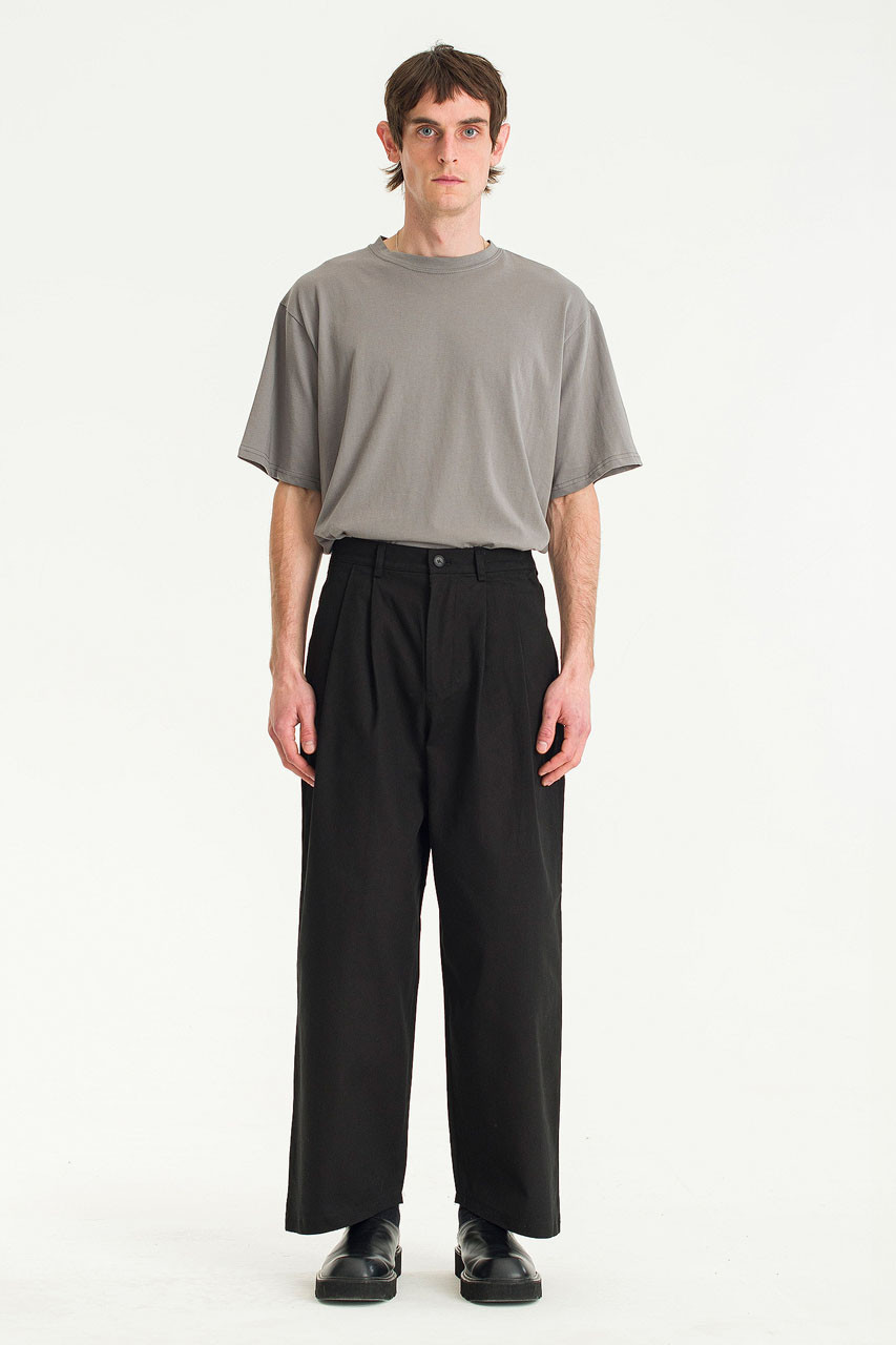 Menswear | Two Tuck Pants, Black