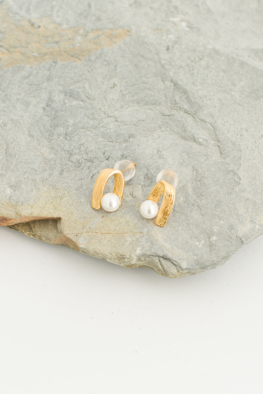 Alice Pearl Point Studs, 14K Gold Plated