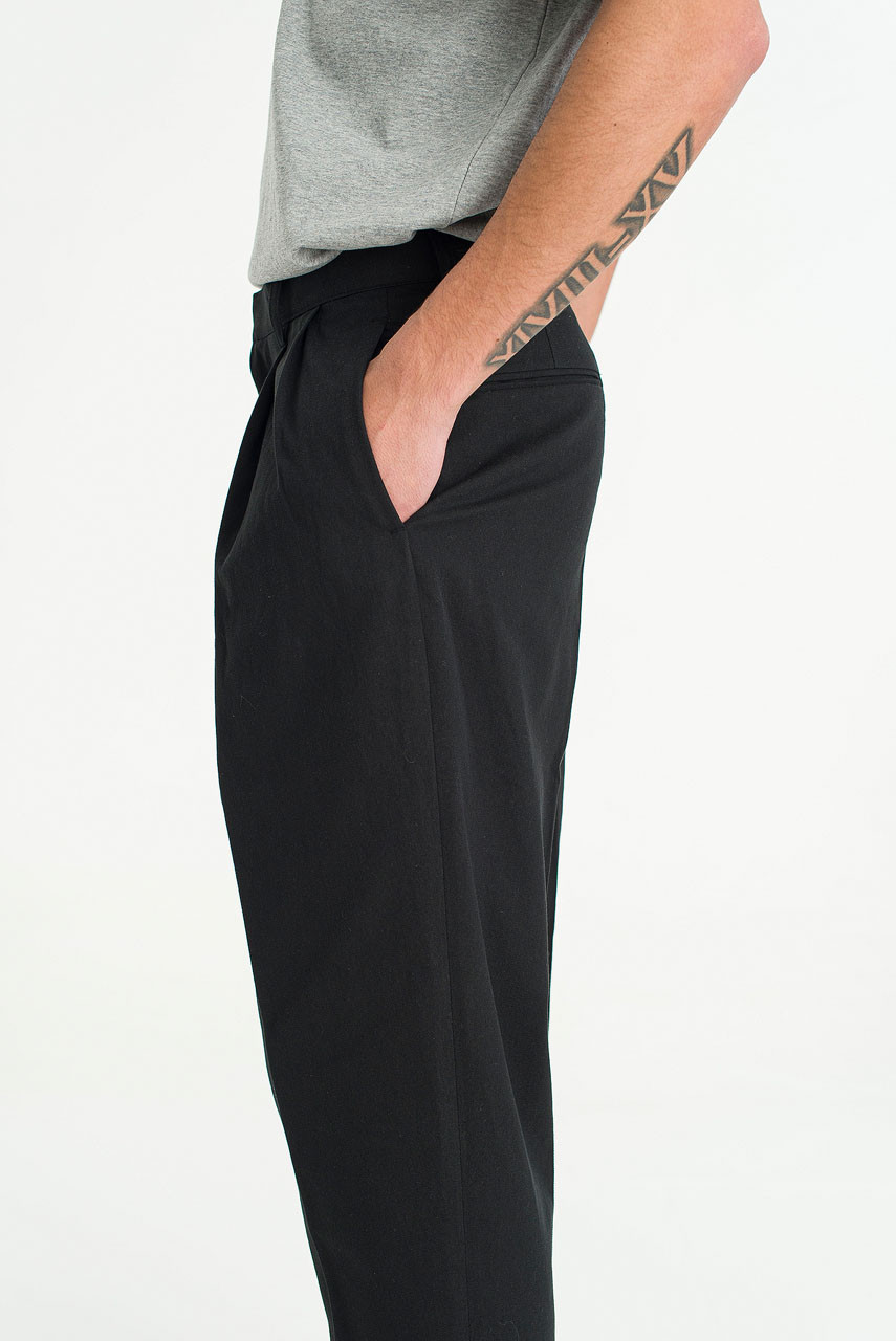 Menswear | Tapered Pintuck Pants, Black