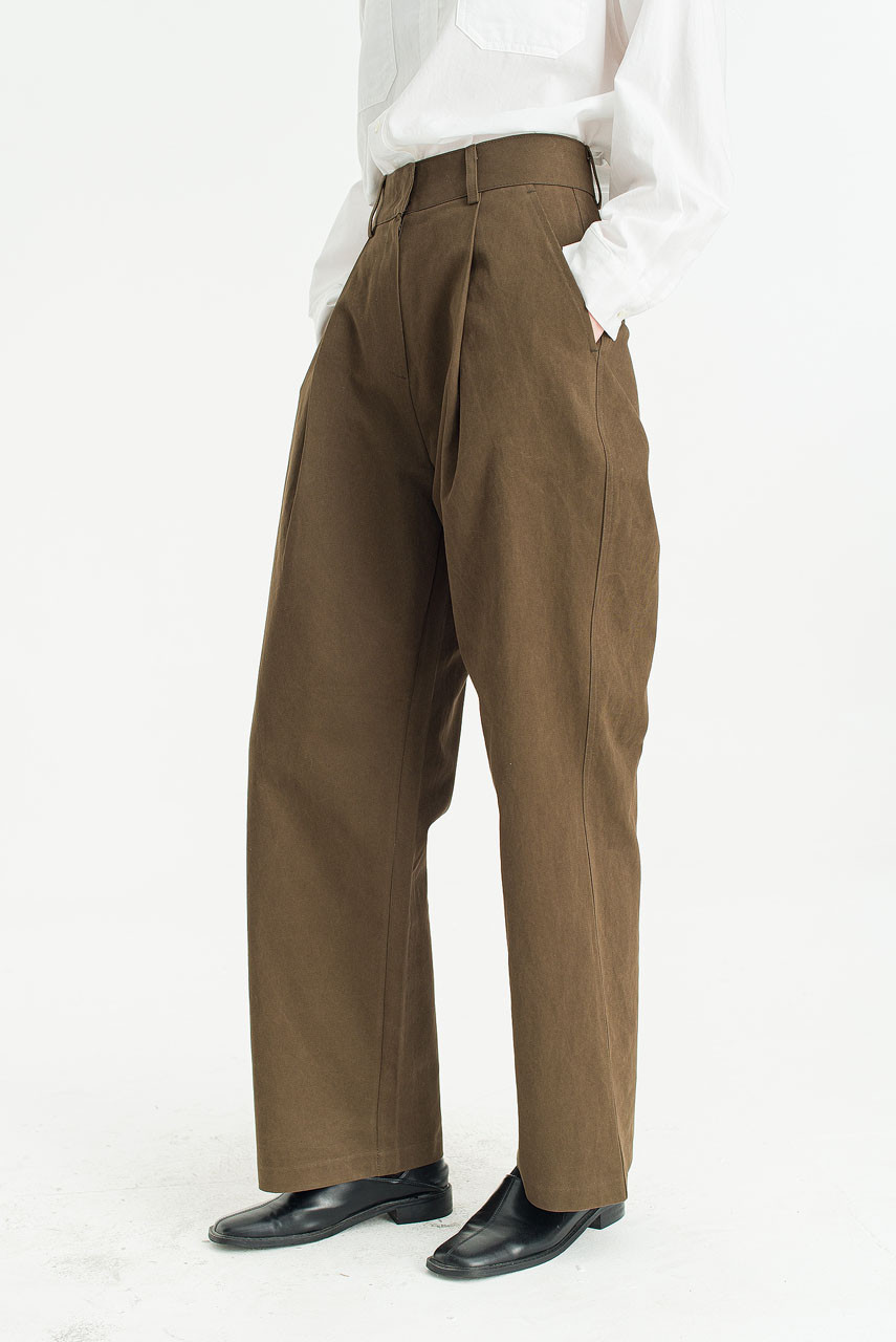 Flora One Tuck Earth Pants, Brown