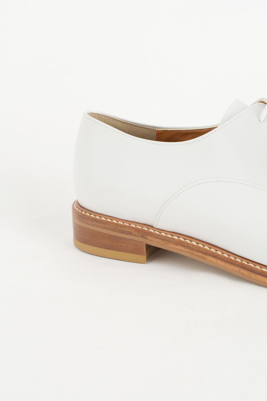 Pointed Oxford Shoes, White