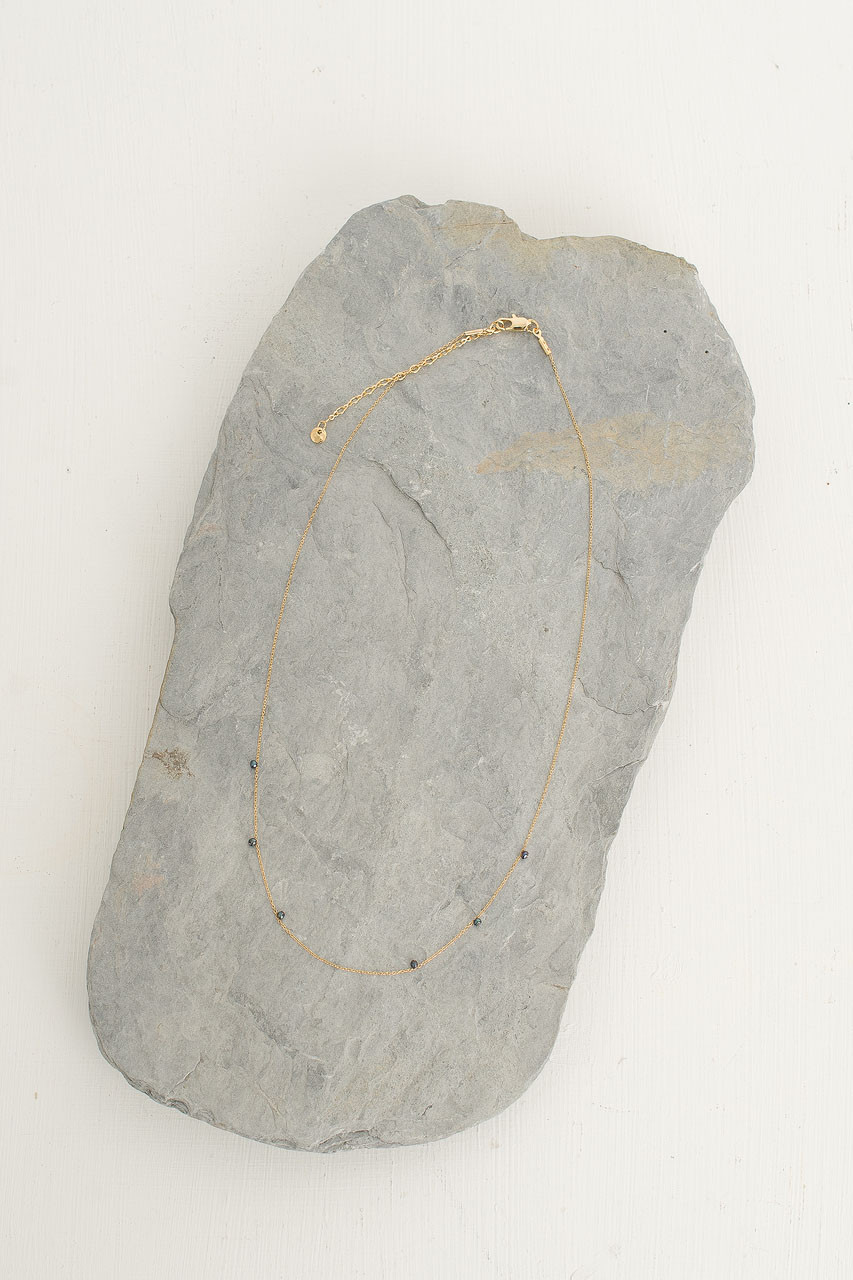 Lucy Mini Pearls Necklace, Gold Plated/Black Pearl