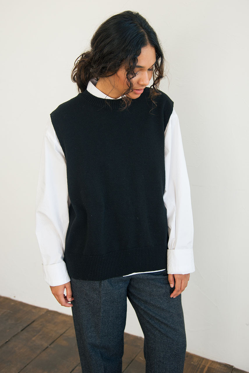 Leah Open Back Knit Vest, Black