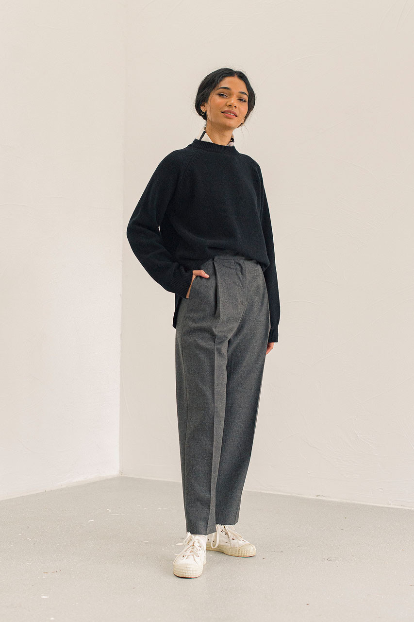 Unbalanced Crew Neck Knit, Black