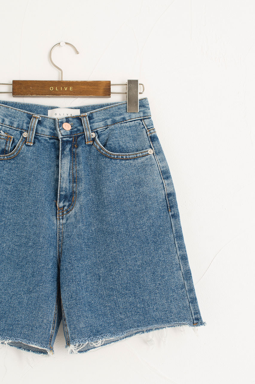 Raw Edge Mom Shorts, Mid Blue