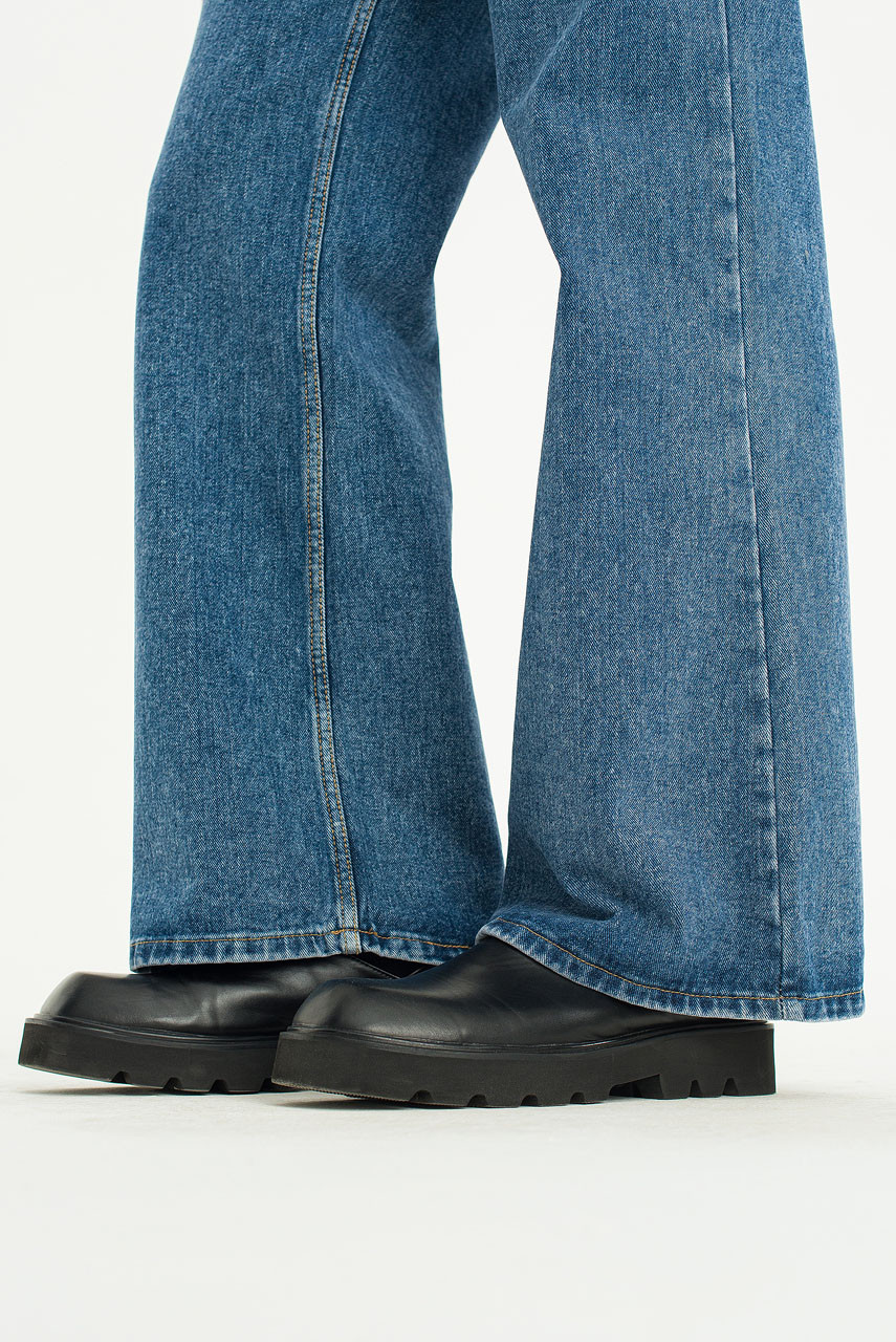 Menswear | Wide Bootcut Jeans, Mid Blue 
