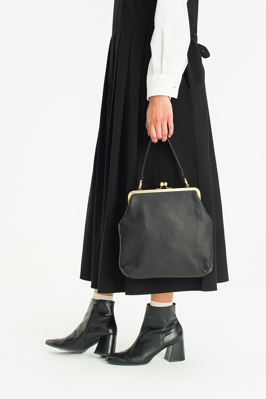 Alice Scallop Bag, Black