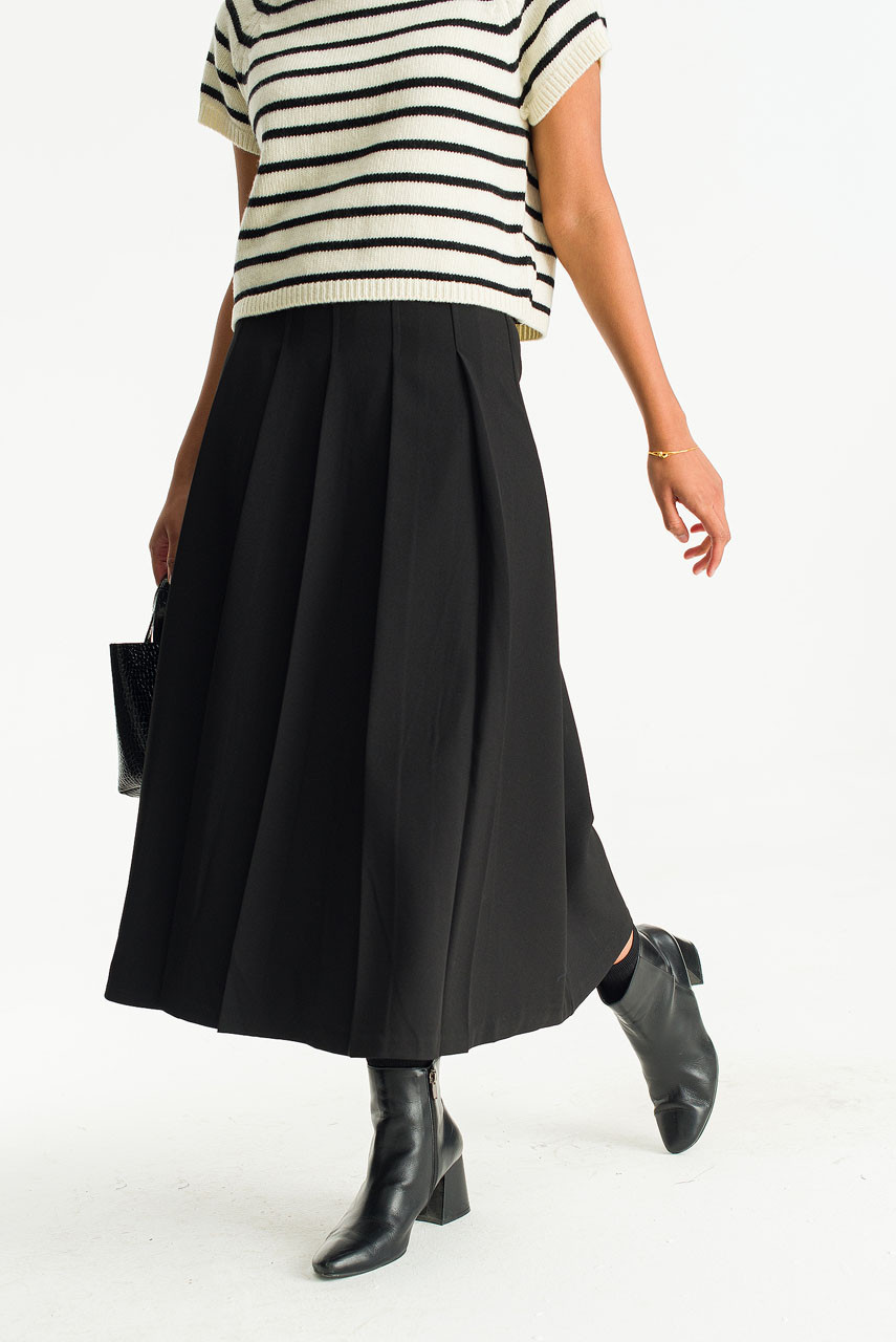 Matt Pleated Skirt, Black