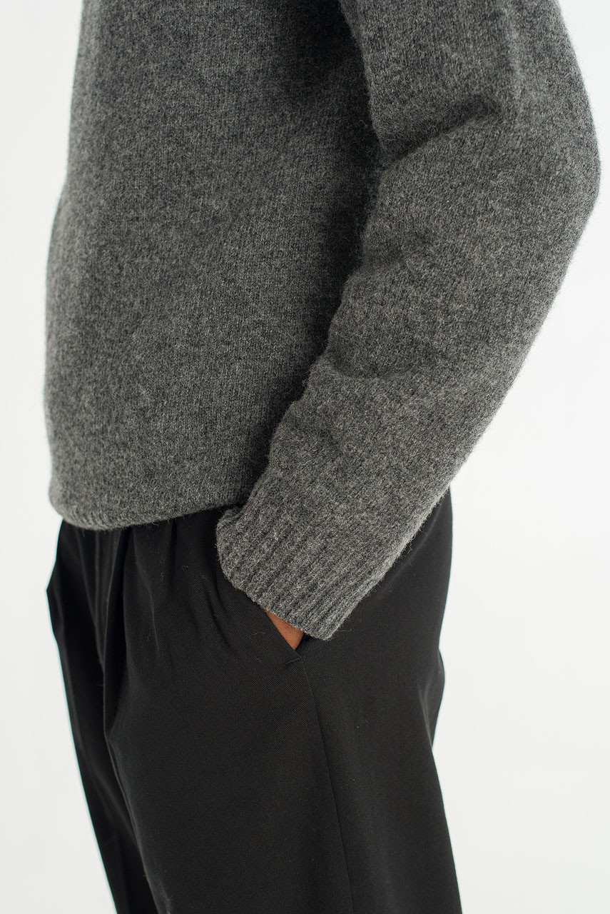 Menswear | Lochfield Wool Seamless Jumper, Dark Grey