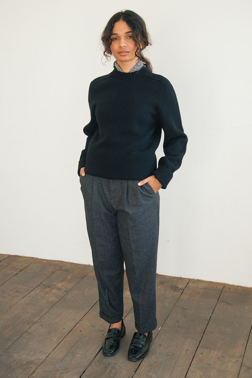 Lochfield Wool Seamless Jumper, Black