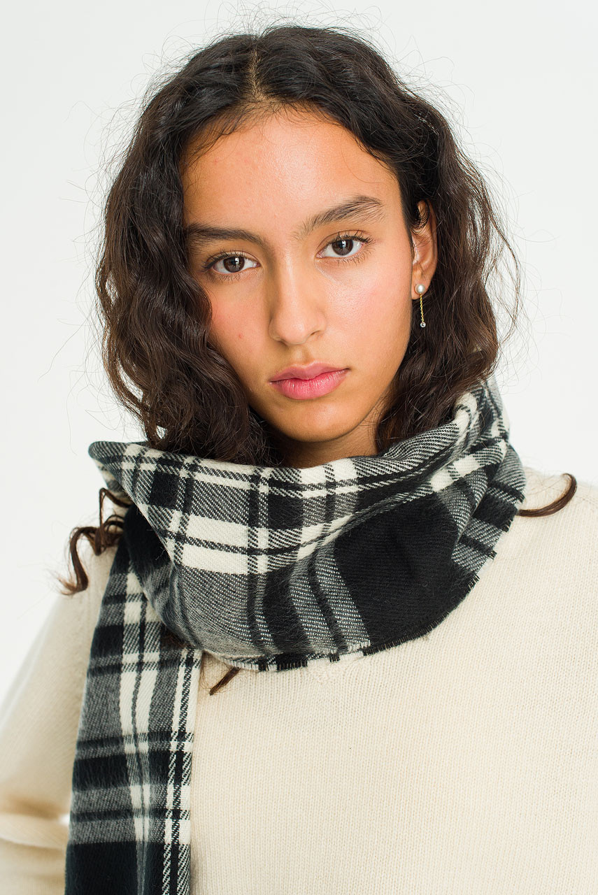 Bran Check Scarf Small, Black