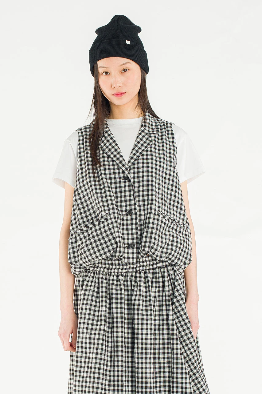 April Gingham Simple Vest, Black