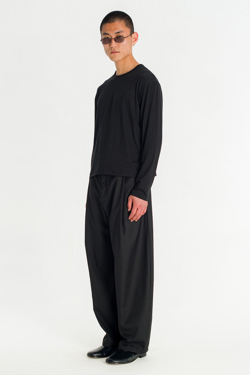 Menswear | Curved Pleated Slacks, Black