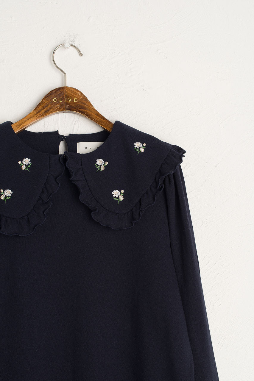 Wild Daisy Embroidered Sweatshirt, Navy