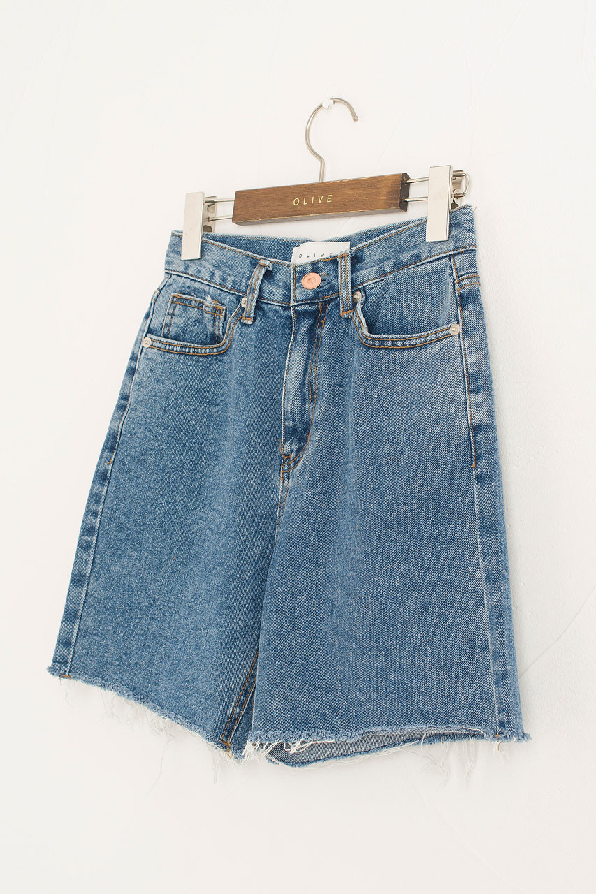 Raw Edge Mom Shorts, Mid Blue