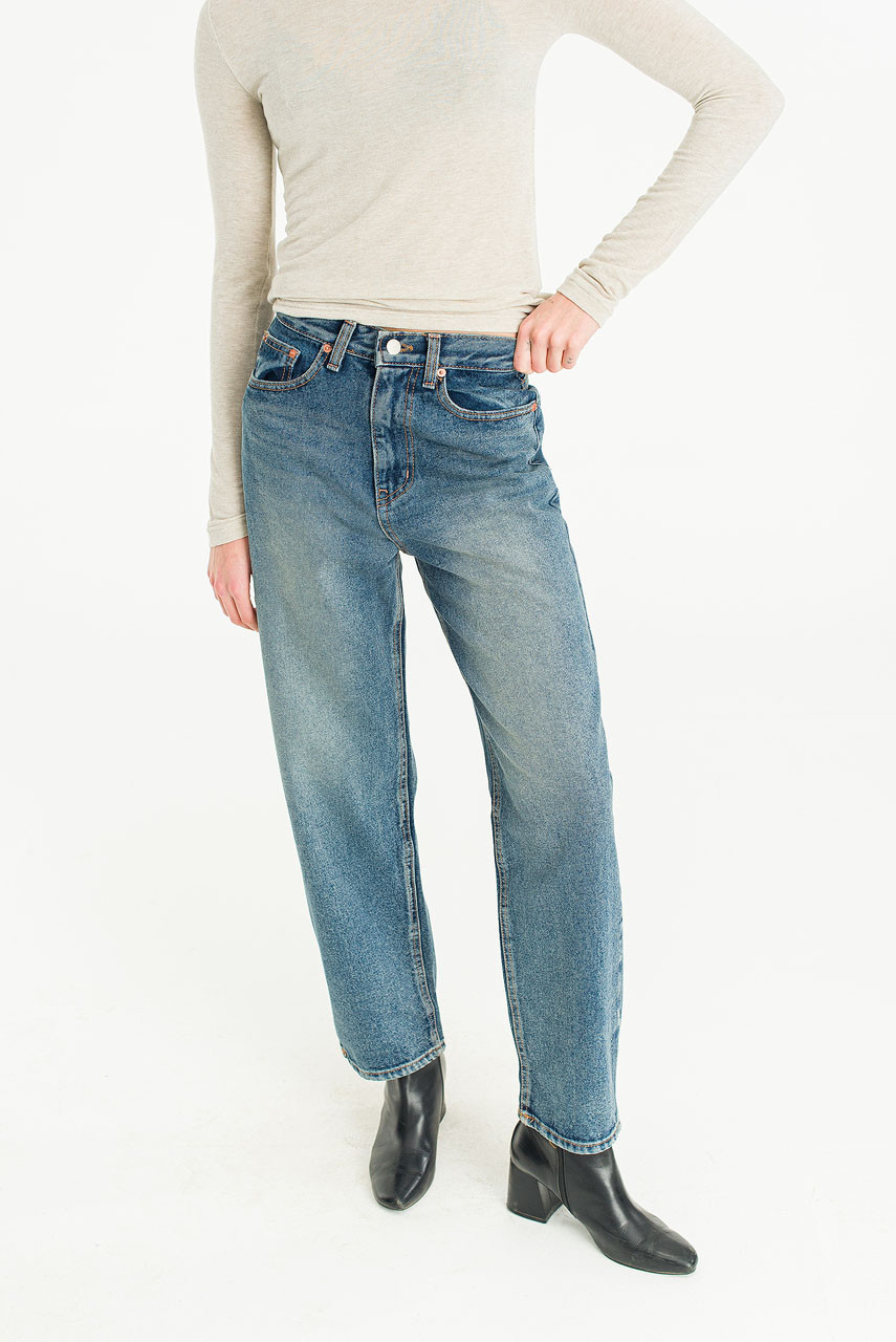 Curved Leg Denim Jean, Mid Blue