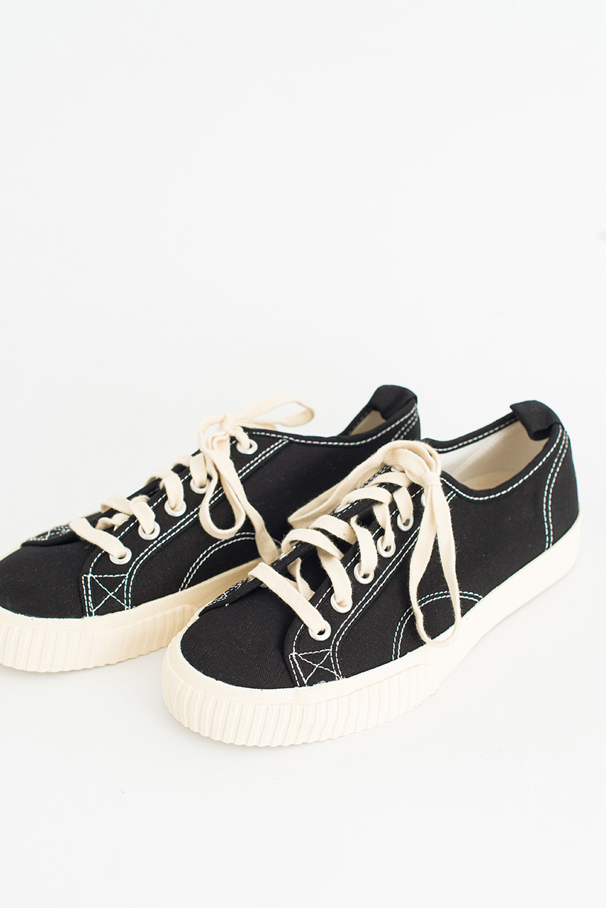 Hiroki Plimsoll, Black