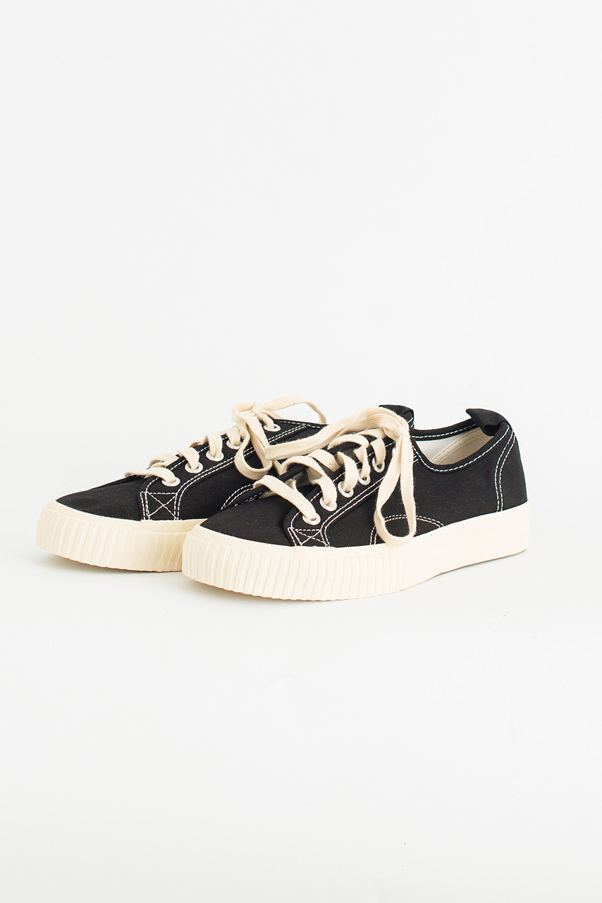 Hiroki Plimsoll, Black