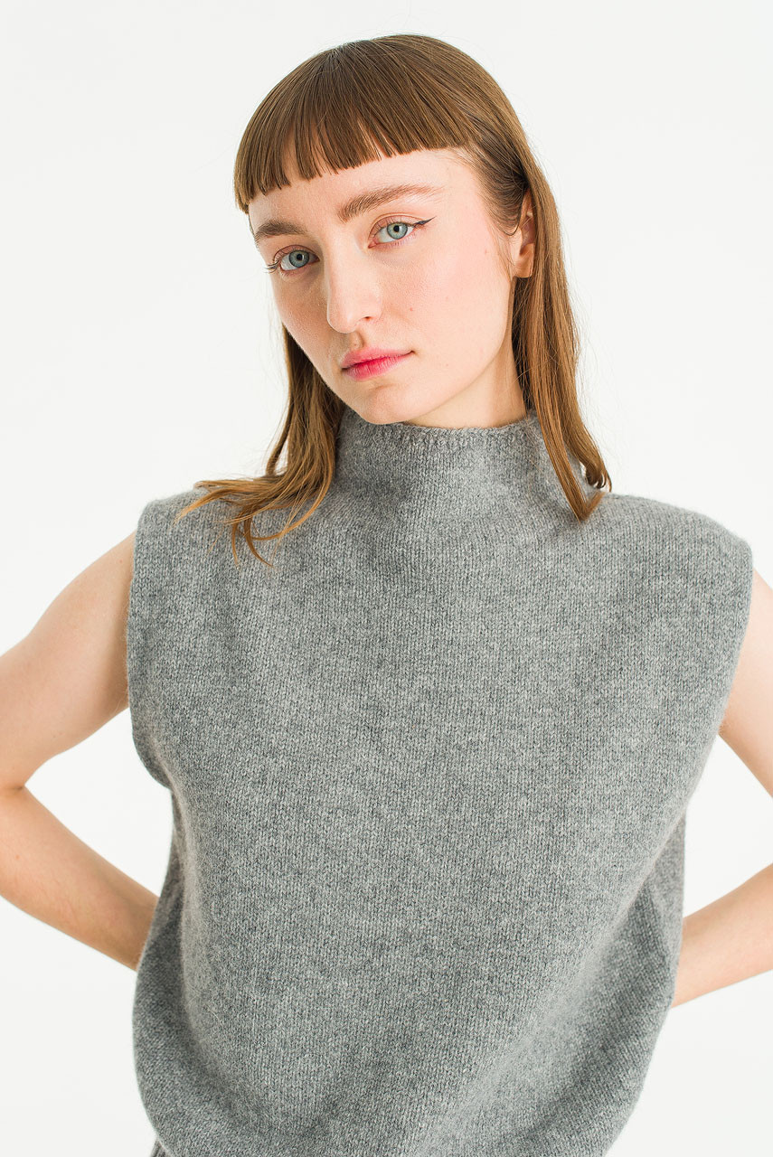 Mio Turtle Neck Vest, Grey