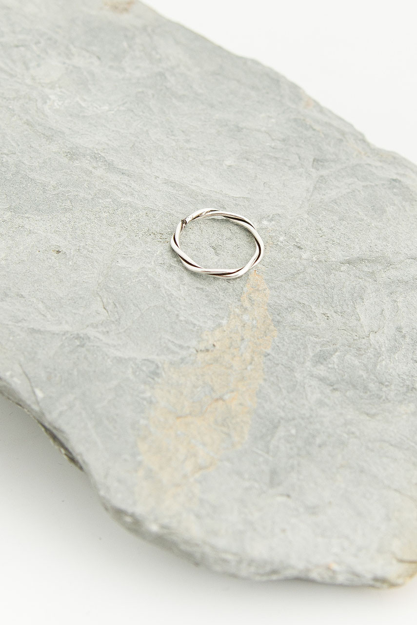 Simple Twist Ring, Silver
