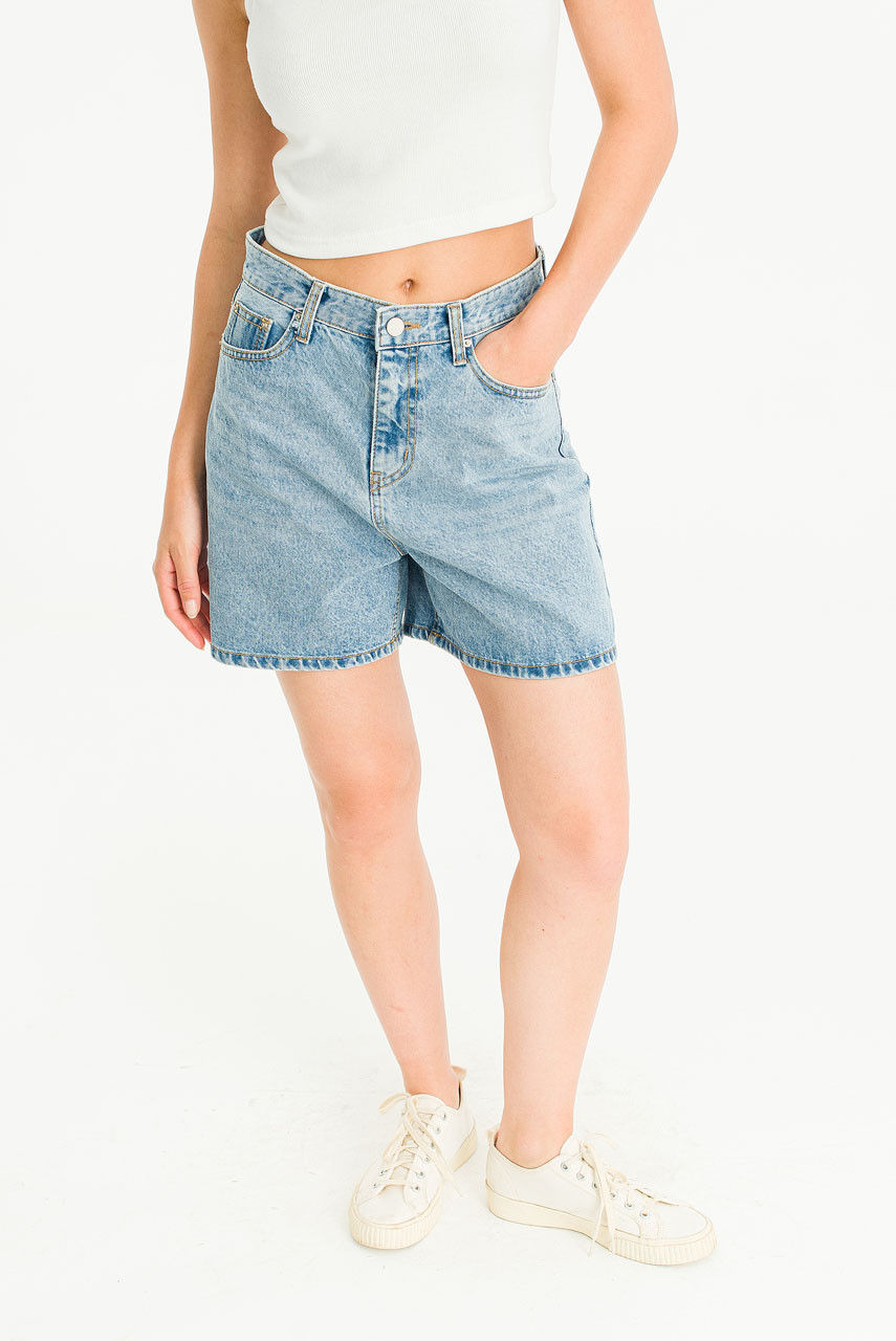 Outline Denim Shorts, Light Blue