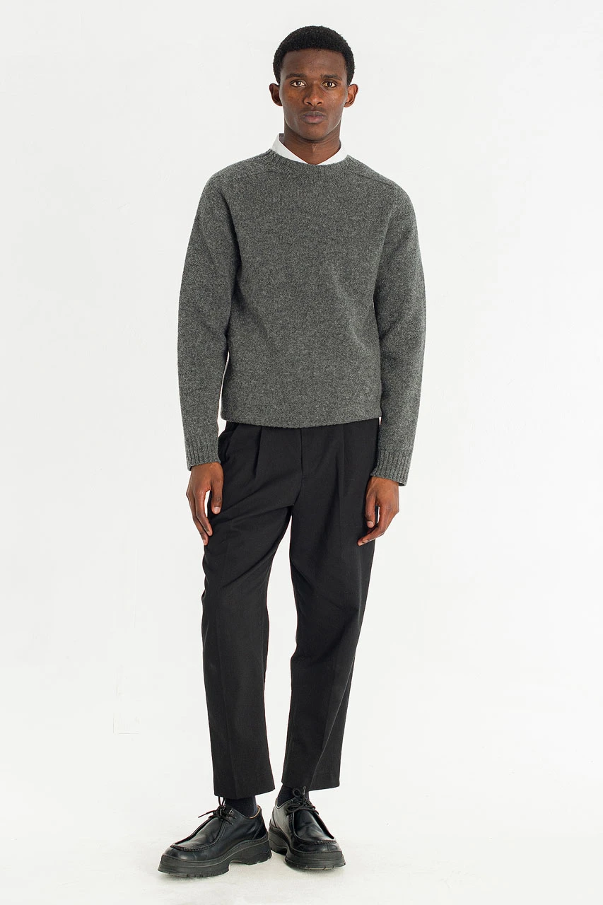 Menswear | Lochfield Wool Seamless Jumper, Dark Grey