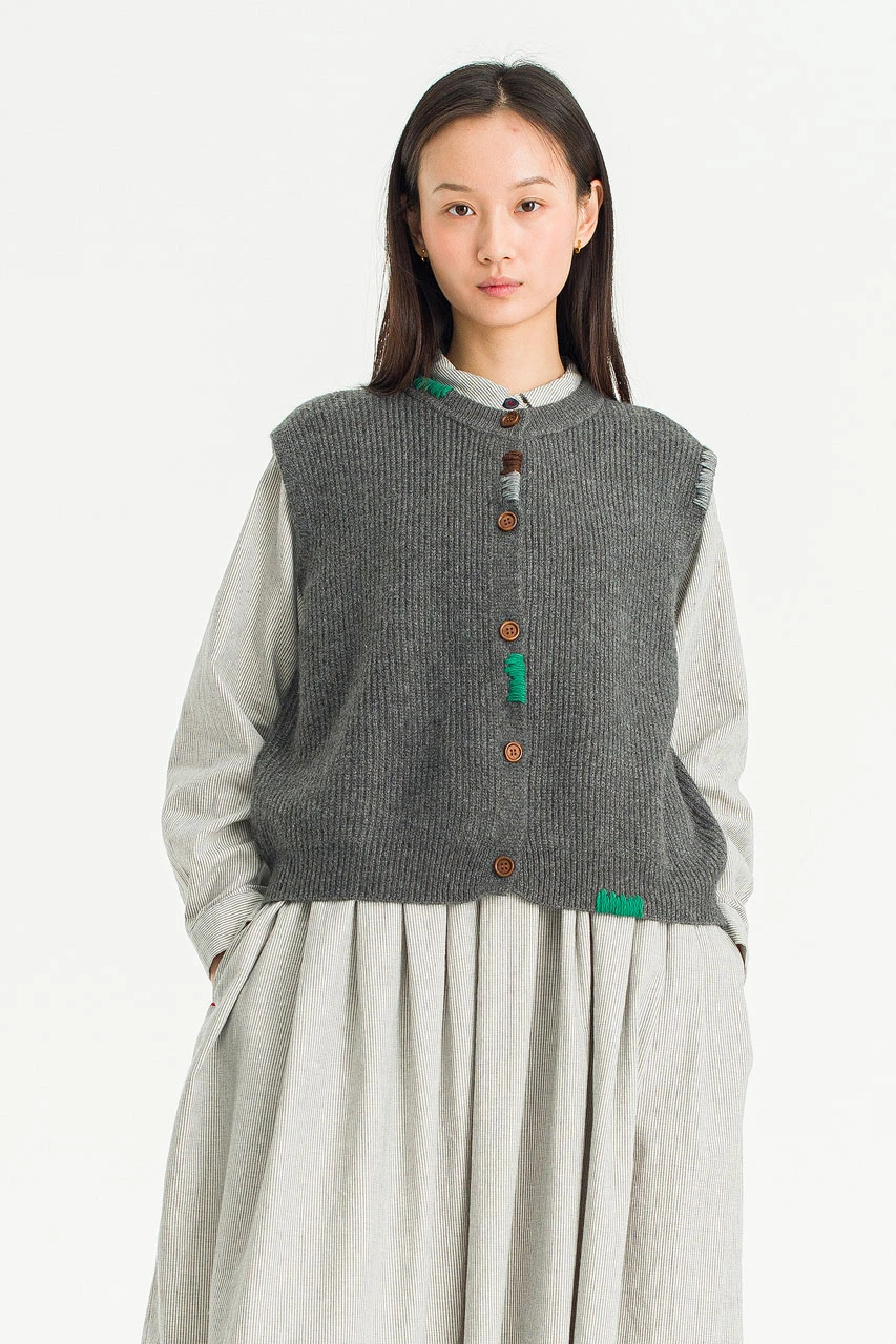 Woolen Vestige Knit Vest, Charcoal
