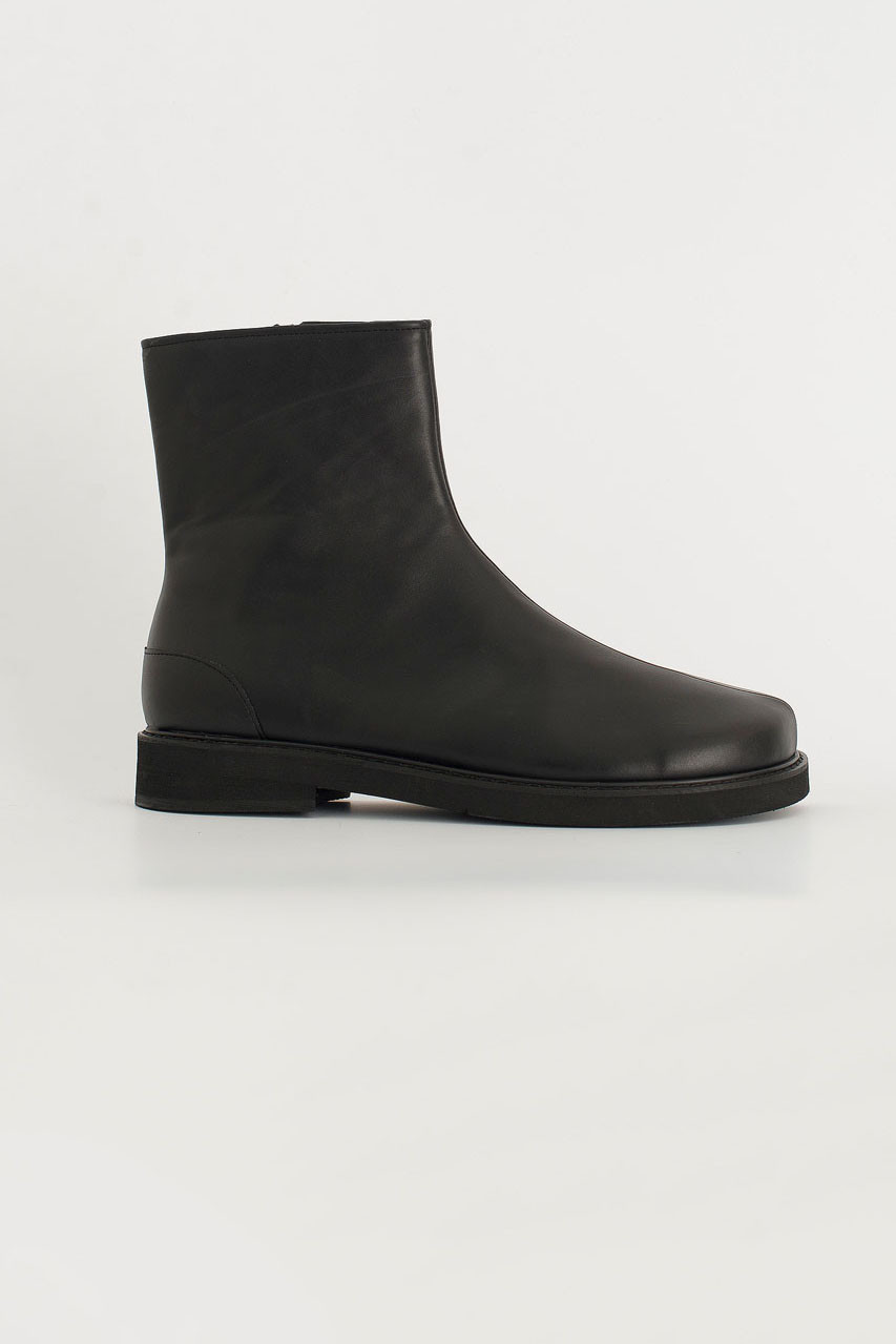 born henrik chukka boot