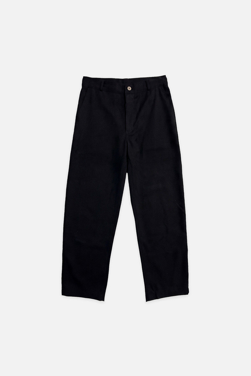 Menswear | Lightweight Curved Pants, Black