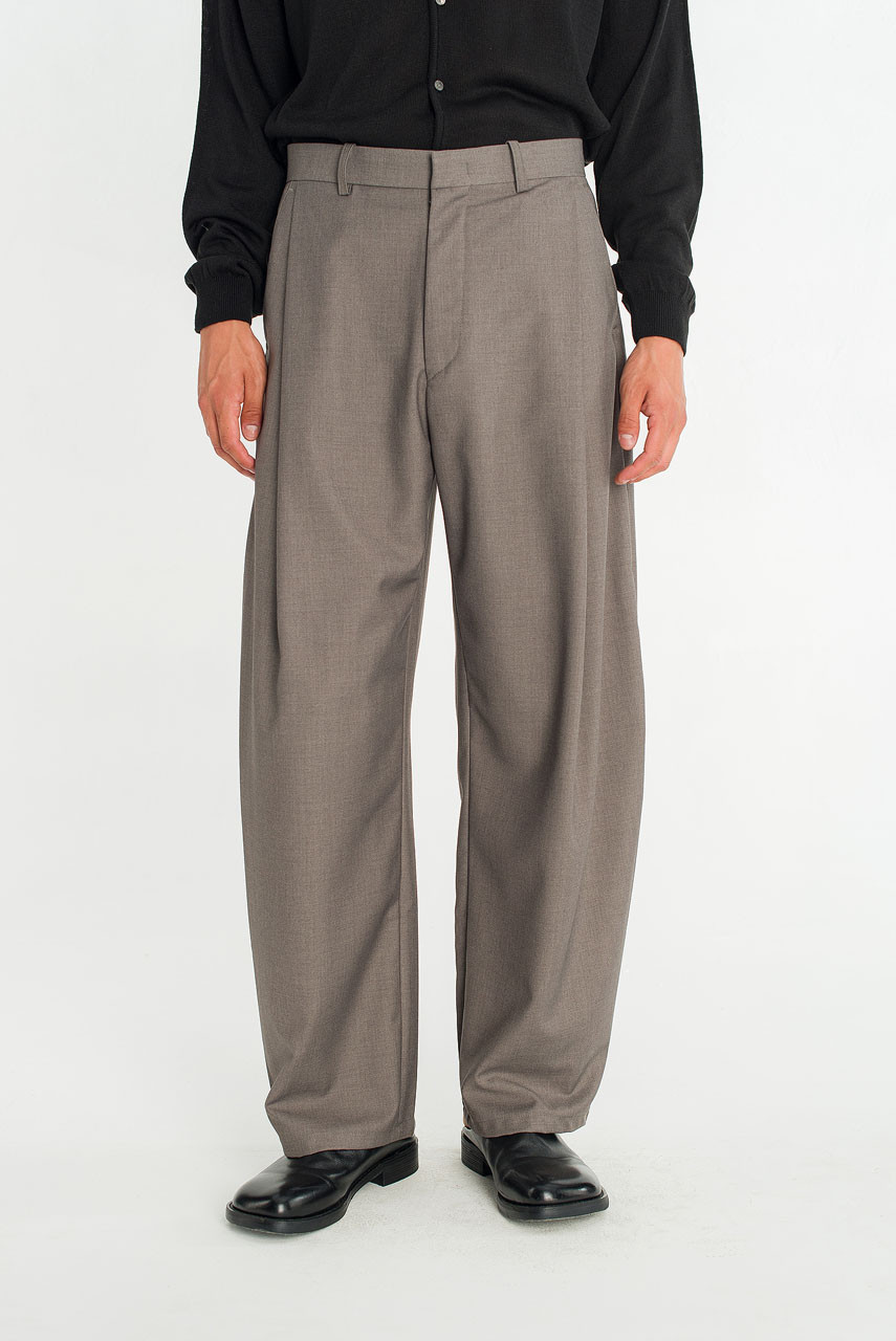 Menswear | Curved Pleated Slacks, Grey