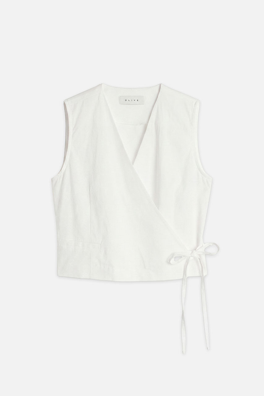 Lucy Vest, Ivory