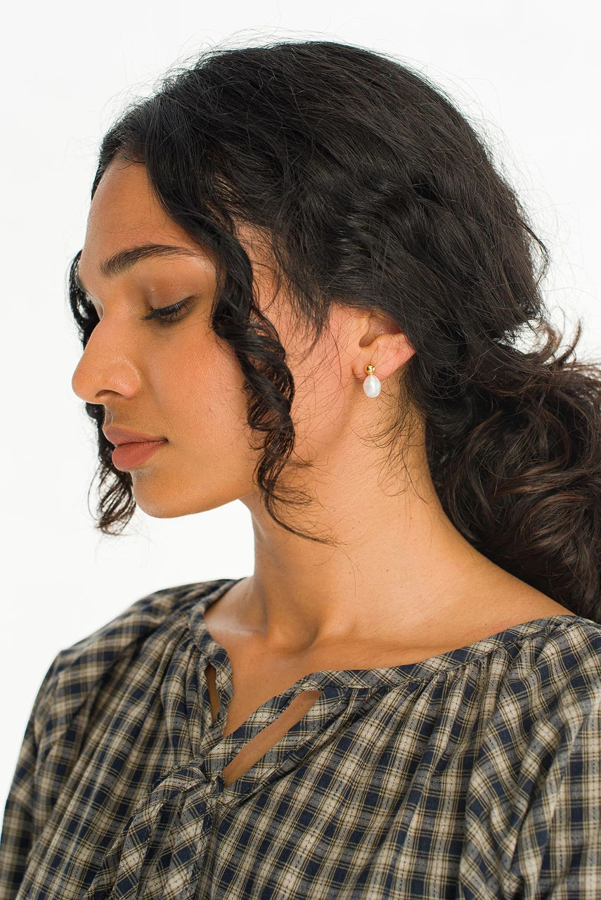 Serenity Pearl Earrings, Gold